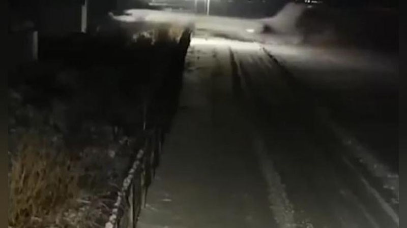 Изрображение 'Момент крушения самолета в Казахстане попал в Сеть (видео)'