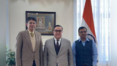 Изрображение 'Обсуждены вопросы участия узбекских кинематографистов в кинофестивале ШОС в Мумбаи'