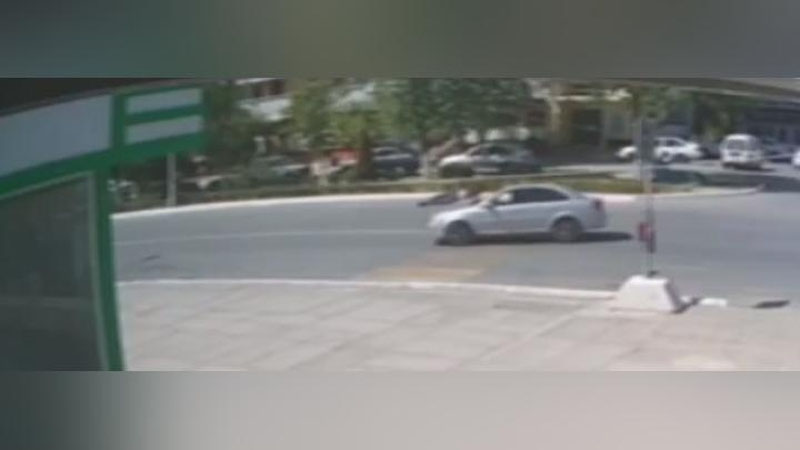 Изрображение 'Жуткое ДТП в Зарафшане попало на видео'