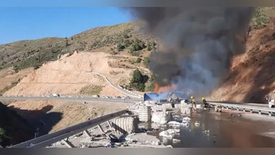 Изрображение 'На перевале "Камчик" потушили горящий грузовик с хлопком (видео)'