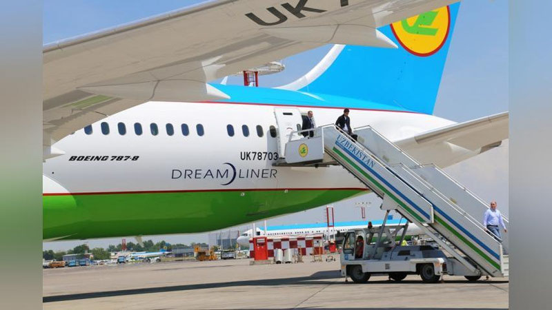 Изрображение 'НОВЫЙ САМОЛЕТ BOEING DREAMLINER ВЫПОЛНИЛ ПЕРВЫЙ РЕЙС НАК'