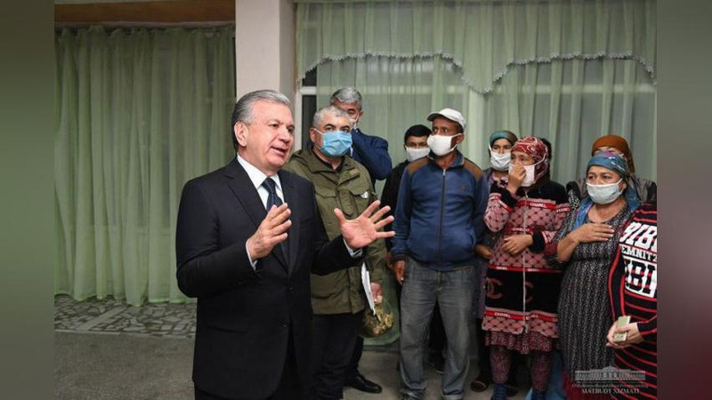 Изрображение 'Президент на встрече с эвакуированными: "Помощь будет оказана всем"'