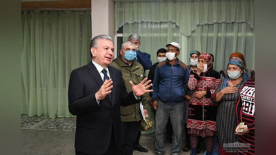 Изрображение 'Президент на встрече с эвакуированными: "Помощь будет оказана всем"'