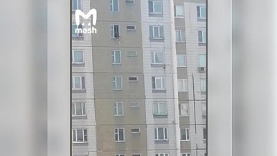 Изрображение 'В Москве девушка выжила после падения с 16 этажа (видео)'