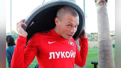 Изрображение 'Бывший спартаковец Евгений Макеев продолжит карьеру в клубе из Бекабада'