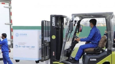 Изрображение 'В Узбекистан доставили 4,3 млн доз китайской вакцины ZF-UZ-VAC2001'