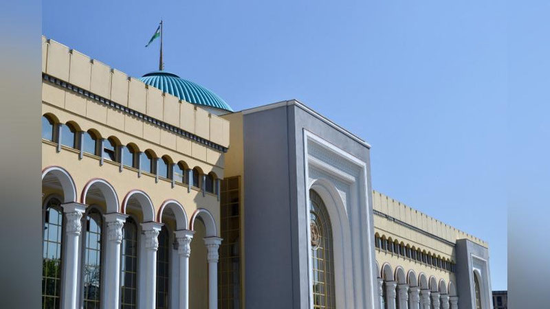 Изрображение 'Абдулазиз Камилов поздравил Ханифа Атмара с назначением главой МИД Афганистана'