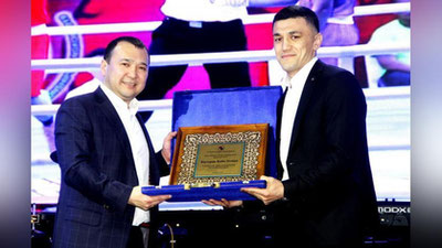 Изрображение 'ВРУЧЕНА НАГРАДА "ЛУЧШЕМУ БОКСЕРУ СБОРНОЙ УЗБЕКИСТАНА" ПО ИТОГАМ ЧА'