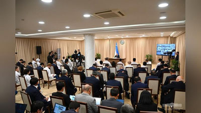 Изрображение 'Новое оборудование, увеличение койко-мест в роддомах и обеспечение лекарствами, - итоги совещания с Президентом'