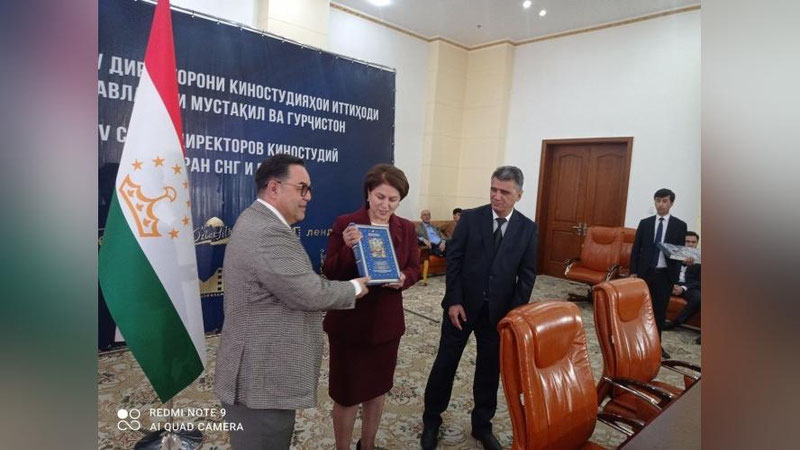 Изрображение 'Будет создана книга-альбом "Культурное наследие Узбекистана в собраниях Таджикистана"'