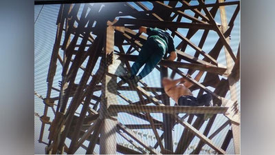 Изрображение 'На рынке "Куйлюк" пьяный мужчина залез на опору ЛЭП и угрожал сброситься'