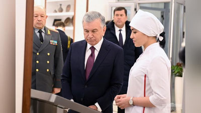 Изрображение 'Шавкат Мирзиёев посетил Центральный военный клинический госпиталь Минобороны (фото)'