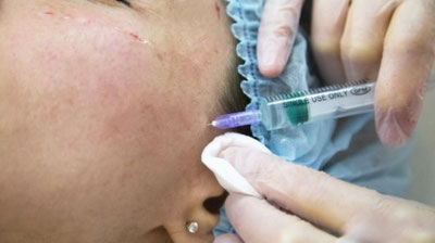 Изрображение 'МОСКВИЧКА ОСЛЕПЛА ПОСЛЕ УКОЛА КРАСОТЫ'