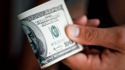 Изрображение 'В Ташкенте девушка отобрала у 52-летнего мужчины документы на машину и вымогала $300'