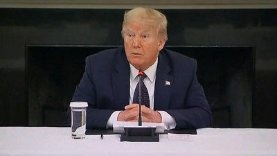 Изрображение 'Президент США и его супруга заболели коронавирусом'