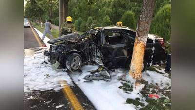 Изрображение 'В результате ДТП в Ташкенте сгорела "Ласетти" (видео)'