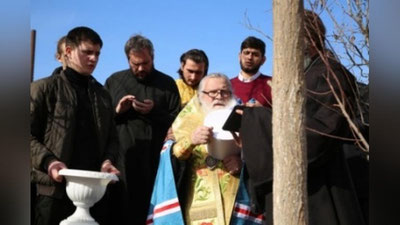 Изрображение 'Митрополит Викентий заложил камень в строительство новой церкви в Нукусе'