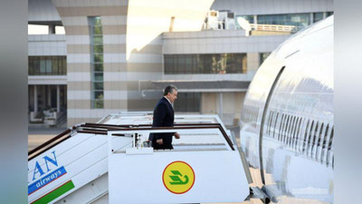 Изрображение 'Шавкат Мирзиёев отбыл в Нукус для участия во внеочередной сессии Жокаргы Кенеса'