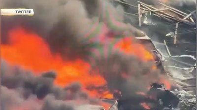 Изрображение 'ПОСЛЕ ДТП В США ПО ДОРОГЕ РАЗЛИЛОСЬ "МОРЕ ОГНЯ" (ВИДЕО)'