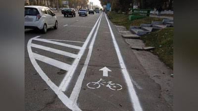 Изрображение 'НА ОДНОЙ ИЗ ДОРОГ В ТАШКЕНТЕ ОБОЗНАЧИЛИ ВЕЛОДОРОЖКУ (ФОТО)'