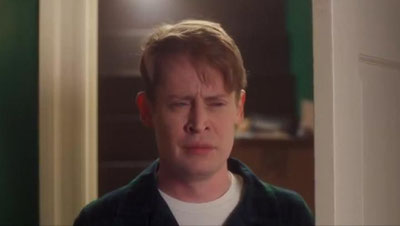 Изрображение 'НАЗАД В ДЕТСТВО: МАКОЛЕЙ КАЛКИН ПОВТОРИЛ КУЛЬТОВЫЕ СЦЕНЫ ИЗ "ОДИН ДОМА" (ВИДЕО)'