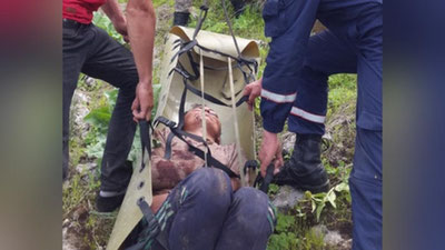 Изрображение 'В АНДИЖАНСКОЙ ОБЛАСТИ ПАРЕНЬ УПАЛ С ГОРЫ: ИСТОРИЯ СПАСЕНИЯ (ФОТО)'