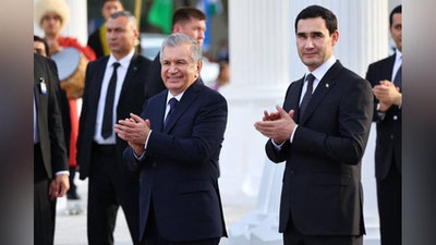 'Shavkat Mirziyoev va Serdar Berdimuhamedov "Toshkent" bog`ini tantanali ochib berdilar'ning rasmi