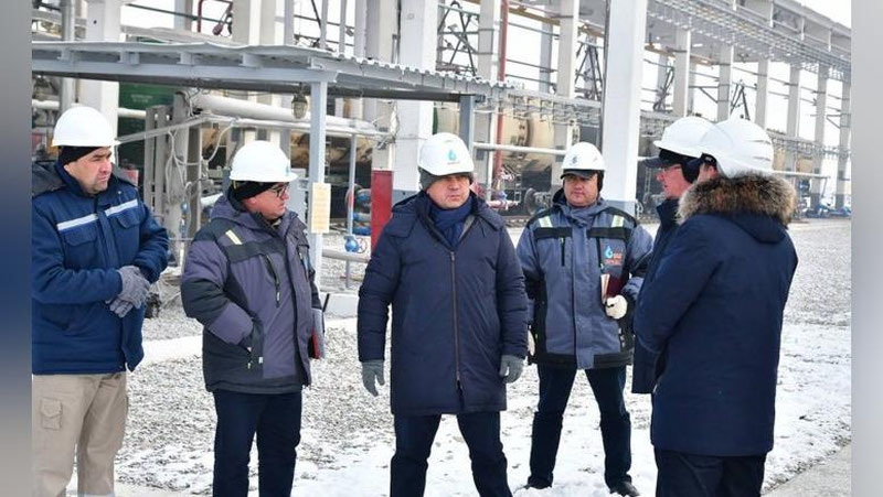Изрображение '«Узбекнефтегаз»: «Рабочая группа» посетила Бухарский НПЗ для проведения сезона без перебоев'