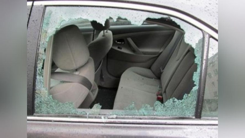 Изрображение 'ВОЗЛЕ БАЗАРА "УРИКЗОР" НЕИЗВЕСТНЫЙ УКРАЛ БОЛЕЕ $7 ТЫСЯЧ ИЗ "МАЛИБУ" '