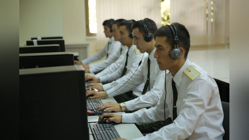 Изрображение 'ГТК опроверг информацию об отправке курсантов Таможенного института на хлопок'