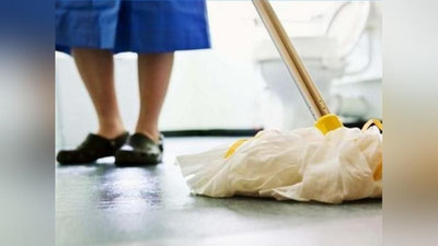 Изрображение 'ЖИТЕЛЬНИЦУ УЧТЕПЫ "ОБЧИСТИЛИ" УБОРЩИЦЫ ПО НАЙМУ'