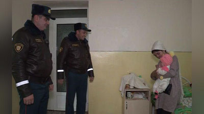 Изрображение 'ЖЕНЩИНЕ С МЛАДЕНЦЕМ, ЗАНИМАВШЕЙСЯ ПОПРОШАЙНИЧЕСТВОМ, ДАЛИ КВАРТИРУ'