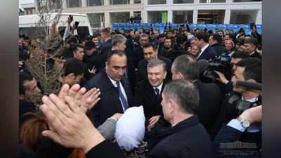 Изрображение 'ПРЕЗИДЕНТ НЕОЖИДАННО ВЫШЕЛ К ЖИТЕЛЯМ ТУРАКУРГАНА (ВИДЕО)'