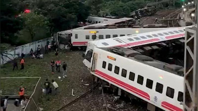 Изрображение 'ВИДЕО: МОМЕНТ КРУШЕНИЯ ПОЕЗДА НА ТАЙВАНЕ'
