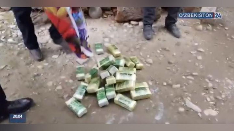 Изрображение 'В ФЕРГАНСКОЙ ОБЛАСТИ ПРЕДОТВРАТИЛИ ВЫВОЗ В КЫРГЫЗСТАН БОЛЕЕ $3,5 МЛН (ВИДЕО)'