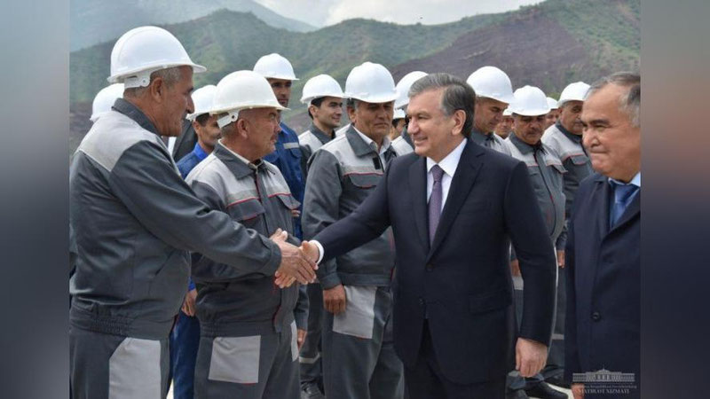 Изрображение 'ПРЕЗИДЕНТ ОЗНАКОМИЛСЯ С НОВОЙ ПЛОТИНОЙ НА ТУПАЛАНГСКОЙ ГЭС (ФОТО)'