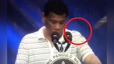 Изрображение 'НА ГЛАВУ ФИЛИППИН ВО ВРЕМЯ ПРЕДВЫБОРНОЙ РЕЧИ ЗАЛЕЗ ОГРОМНЫЙ ТАРАКАН (ВИДЕО)'