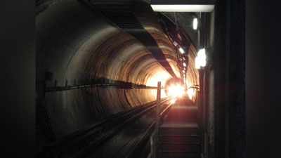 Изрображение 'На Чиланзарской линии метро поезд простоял в тоннеле 7 минут'