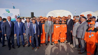 Изрображение 'Премьер-министры Узбекистана и Казахстана открыли автомобильную дорогу (видео)'