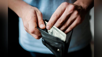 Изрображение 'В Ташкенте рецидивист украл $5400 из куртки посетителя мечети'