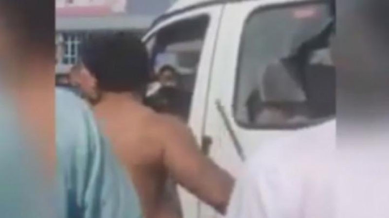 Изрображение 'КОНФЛИКТ НА ИППОДРОМЕ: ВОДИТЕЛИ ПОДРАЛИСЬ ИЗ-ЗА НЕЖЕЛАНИЯ УСТУПИТЬ ДОРОГУ'