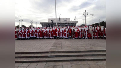 Изрображение 'ФОТО, ВИДЕО: ПРОЕКТ ФОНДА "МАХАЛЛЯ" СОБРАЛ В ТАШКЕНТЕ 505 ДЕДОВ МОРОЗОВ'