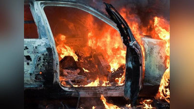 Изрображение 'Двое водителей сгорели после лобового столкновения в Заамине'