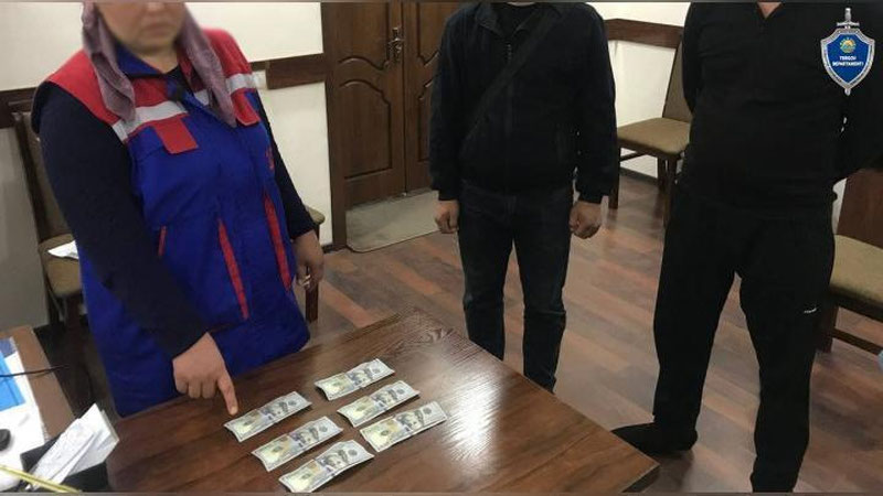 Изрображение 'Трудоустройство в "скорую помощь" оценила в $600: в Пастдаргоме задержана медсестра'