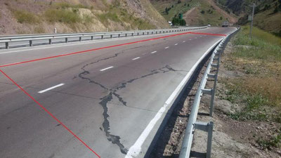 Изрображение 'На перевале "Камчик" просело дорожное полотно, ведется ремонт'