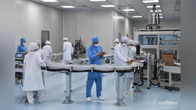 Изрображение 'Президент ознакомился с предприятием, где будут выпускать вакцины от COVID-19'