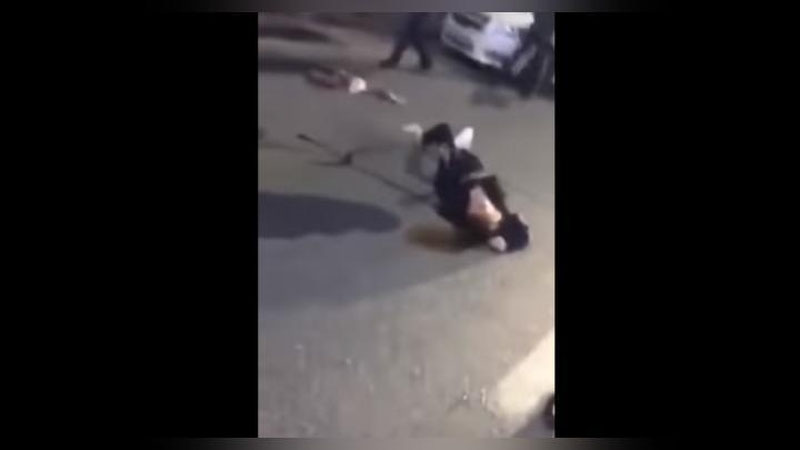 Изрображение 'В САМАРКАНДЕ ВОДИТЕЛЬ LACETTI СБИЛ 3 ДЕВУШЕК: ВИДЕО ПОСЛЕДСТВИЙ ДТП (18+)'