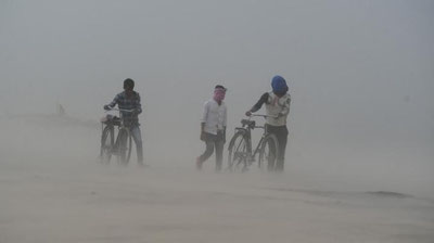 Изрображение 'ПЕСЧАНАЯ БУРЯ В ИРАНЕ ОТПРАВИЛА В БОЛЬНИЦУ 170 ЧЕЛОВЕК'