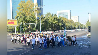 Изрображение 'Около 10 тысяч человек приняли участие в массовой ходьбе в Ташкенте (фото, видео)'