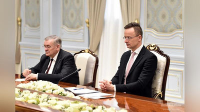 Изрображение 'Президент принял делецию Венгрии во главе с Петером Сийярто'